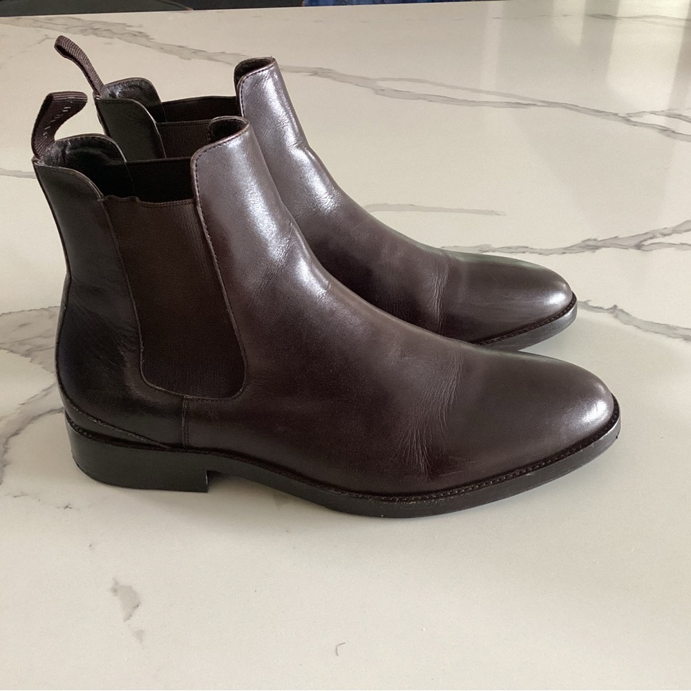 Brown Leather Men’s Chelsea Boots Size 9  42.5 By New Republic